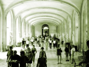 louvre-museum-paris-1487808-640x480