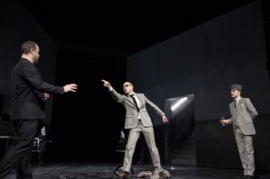 Die schmutzigen Hände, Juergen Maurer, Tobias Voigt, Jan Walter c Nurit Wagner-Strauss