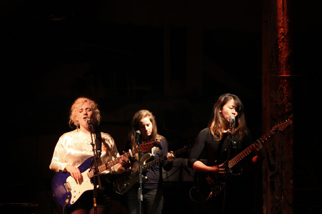 Ruby Jack, Beth Dariti en Cara Sebastian van Marine.© Alicia Kassebohm (I HEART BERLIN http://ow.ly/LbUrK)