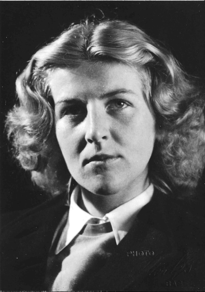 Lore Berger – Copyright ©: Charles Linsmayer